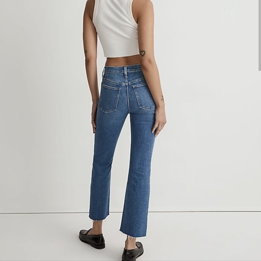 Madewell - Mid Rise Kick Out Crops - Raw Hem Edition - NWT - Size 26 - Picture 4 of 13
